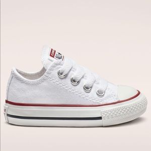 NWOT Converse Chuck Taylor All Star Low Top Size 2